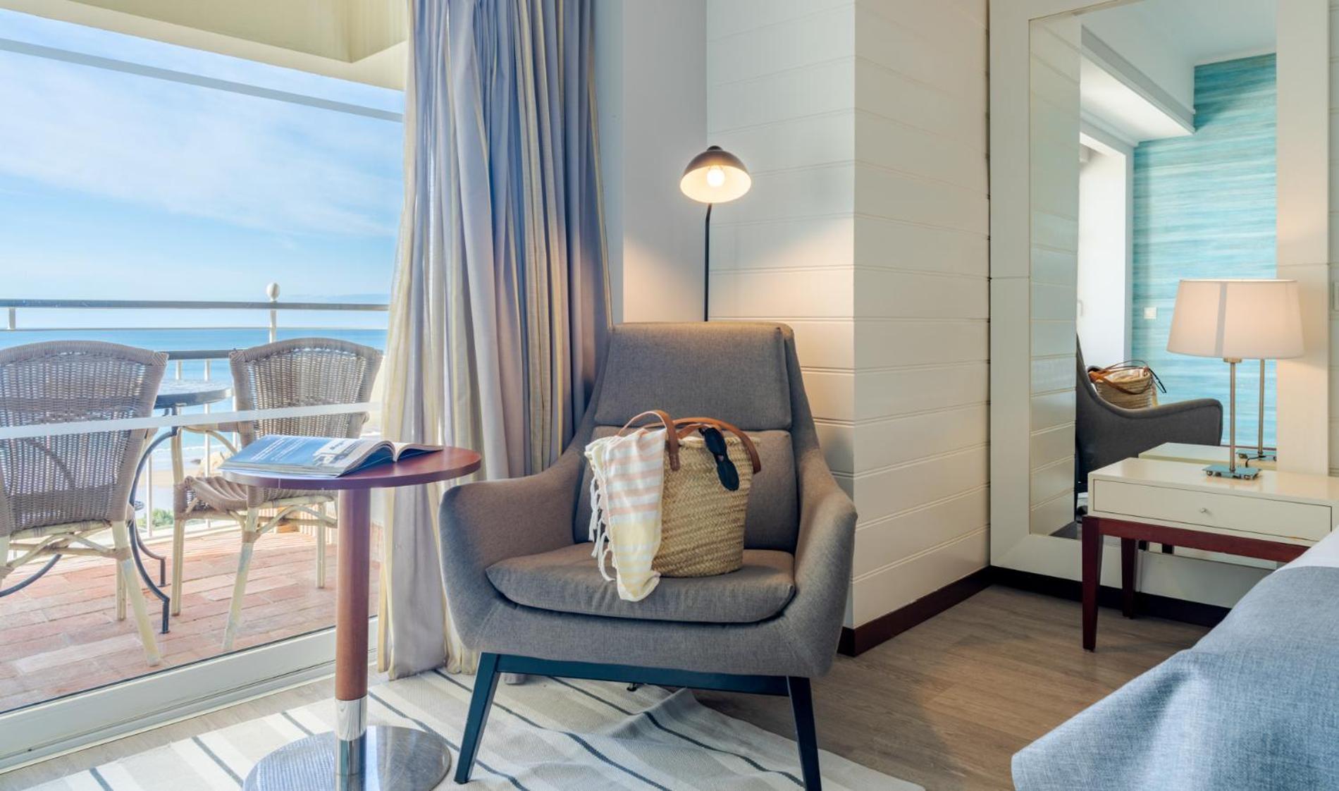 Pestana Alvor Praia Premium Beach & Golf Resort Luaran gambar A room at the hotel
