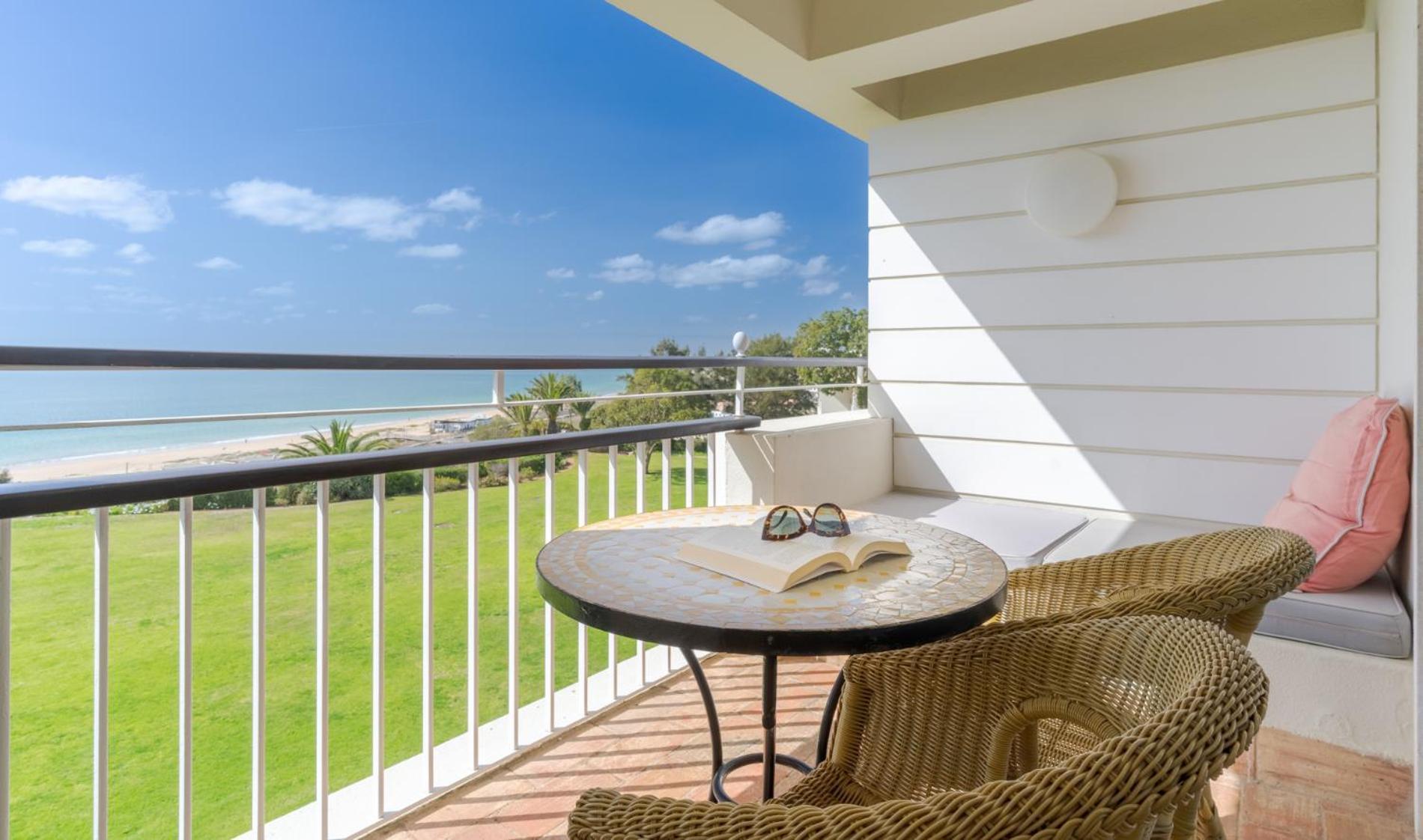 Pestana Alvor Praia Premium Beach & Golf Resort Luaran gambar A balcony